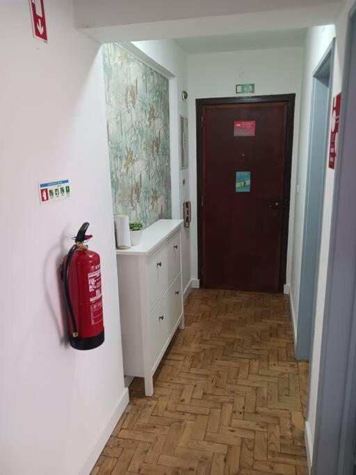 Simpatico Apartamento No Centro Lisbona Esterno foto